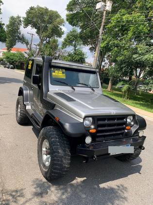 TROLLER T4 2.8 TETO RÍGIDO 12V TURBO INTERCOOLER DIESEL 2P MANUAL